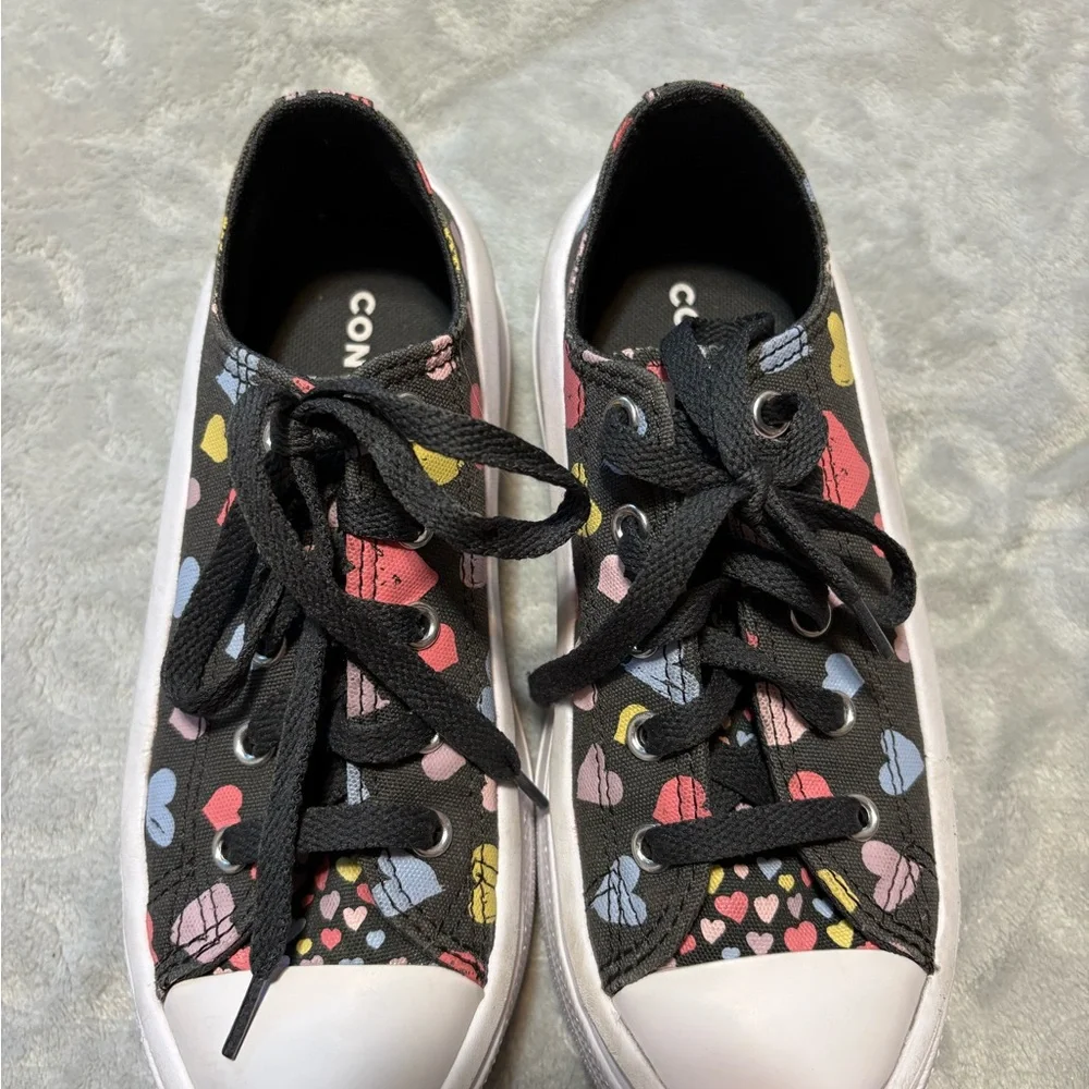 Converse Girls Platform Heart Sneakers size 2